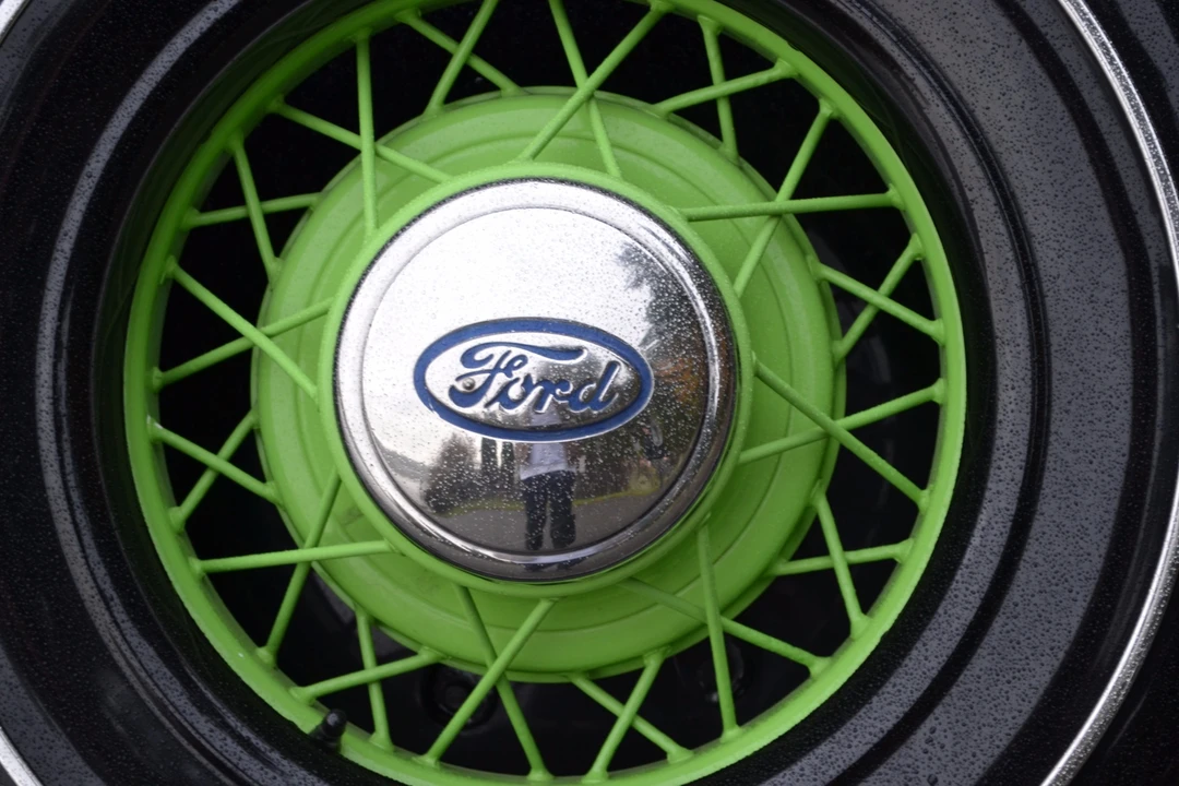 1935 Ford Model 48 & 68 - Image 21 of 31