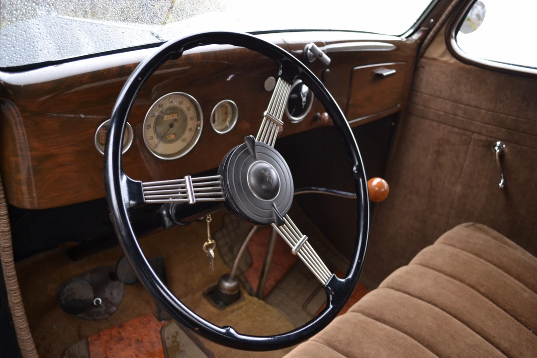 1935 Ford Model 48 & 68 - Image 24 of 31