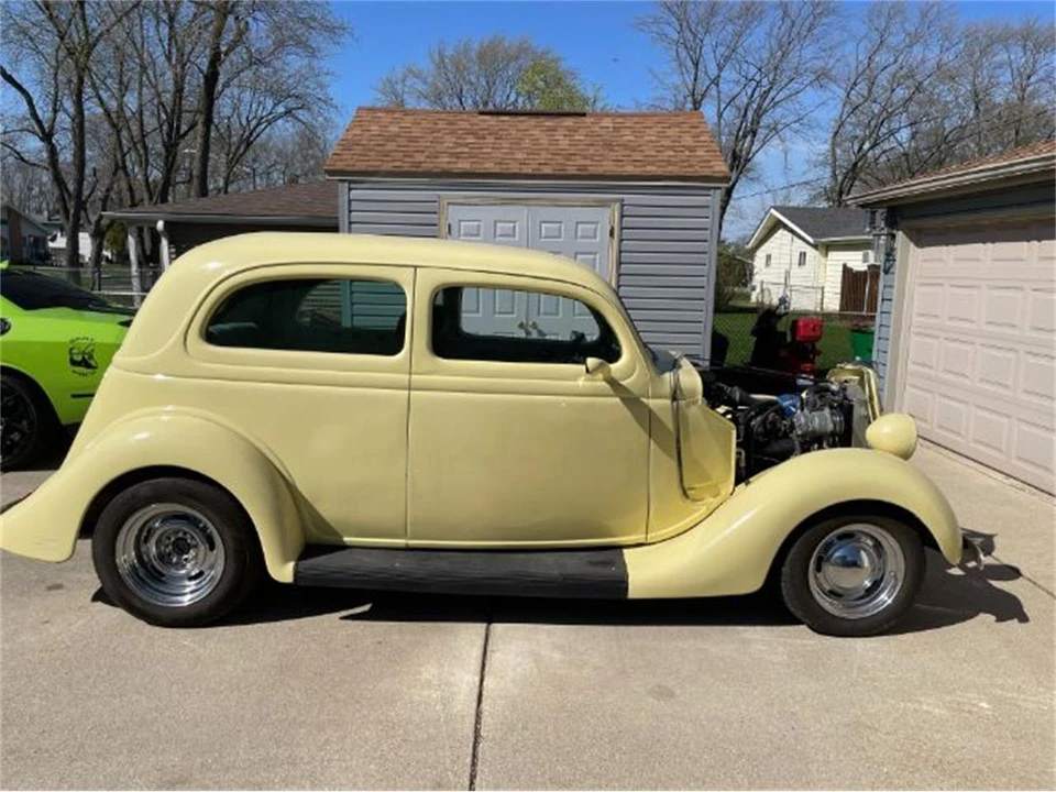 1935 Ford Model 48 & 68 - Image 5 of 12