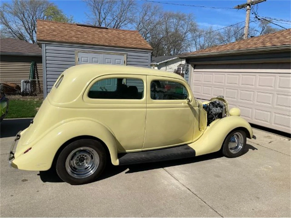 1935 Ford Model 48 & 68 - Image 2 of 12