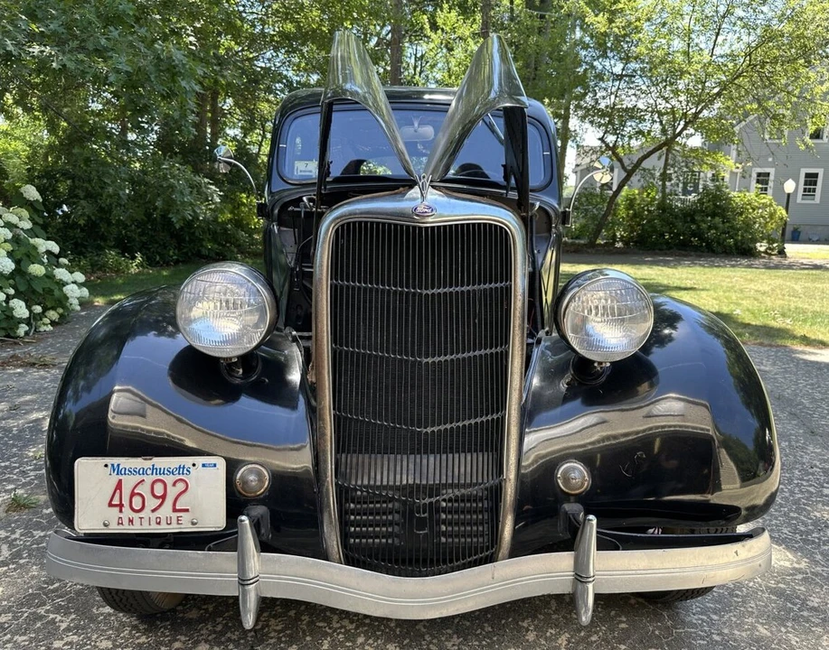 1935 Ford Model 48 & 68 - Image 6 of 31