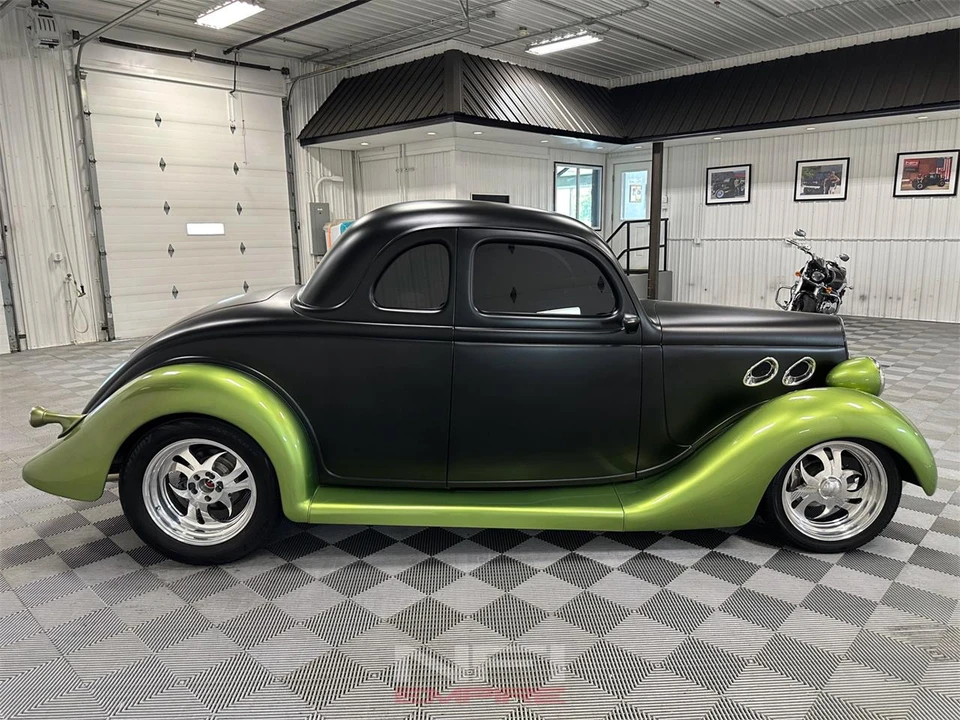 1935 Ford Model 48 & 68 - Image 7 of 31