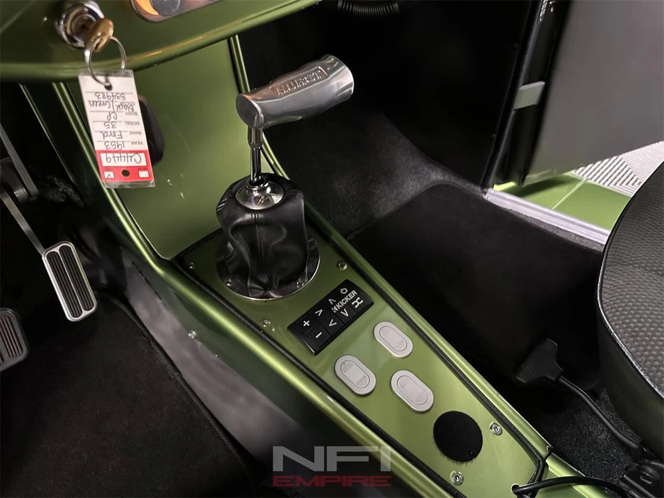 1935 Ford Model 48 & 68 - Image 25 of 31