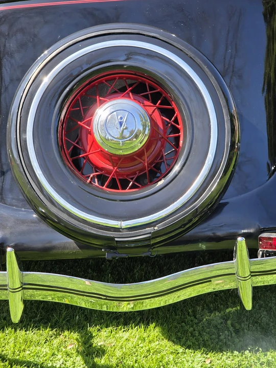 1935 Ford Model 48 & 68 - Image 29 of 31