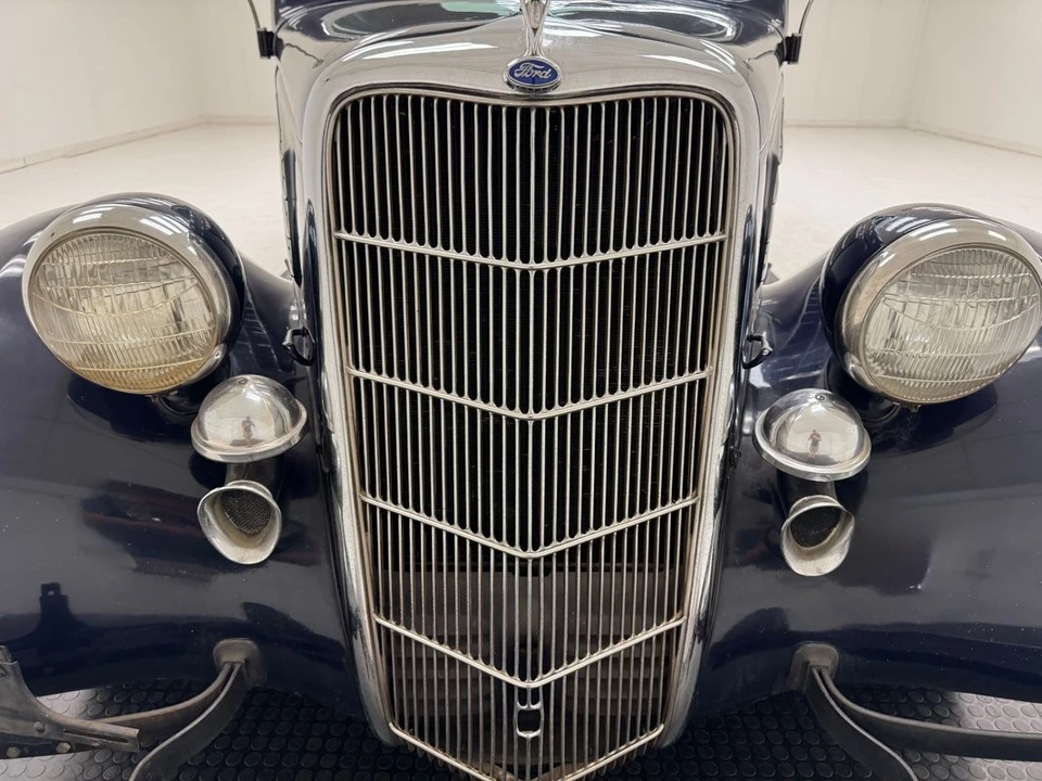 1935 Ford Model 48 & 68 - Image 9 of 31