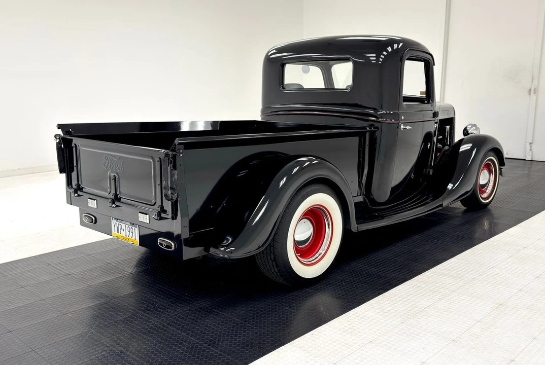1935 Ford Pickup (1935-1936) - Image 5 of 12