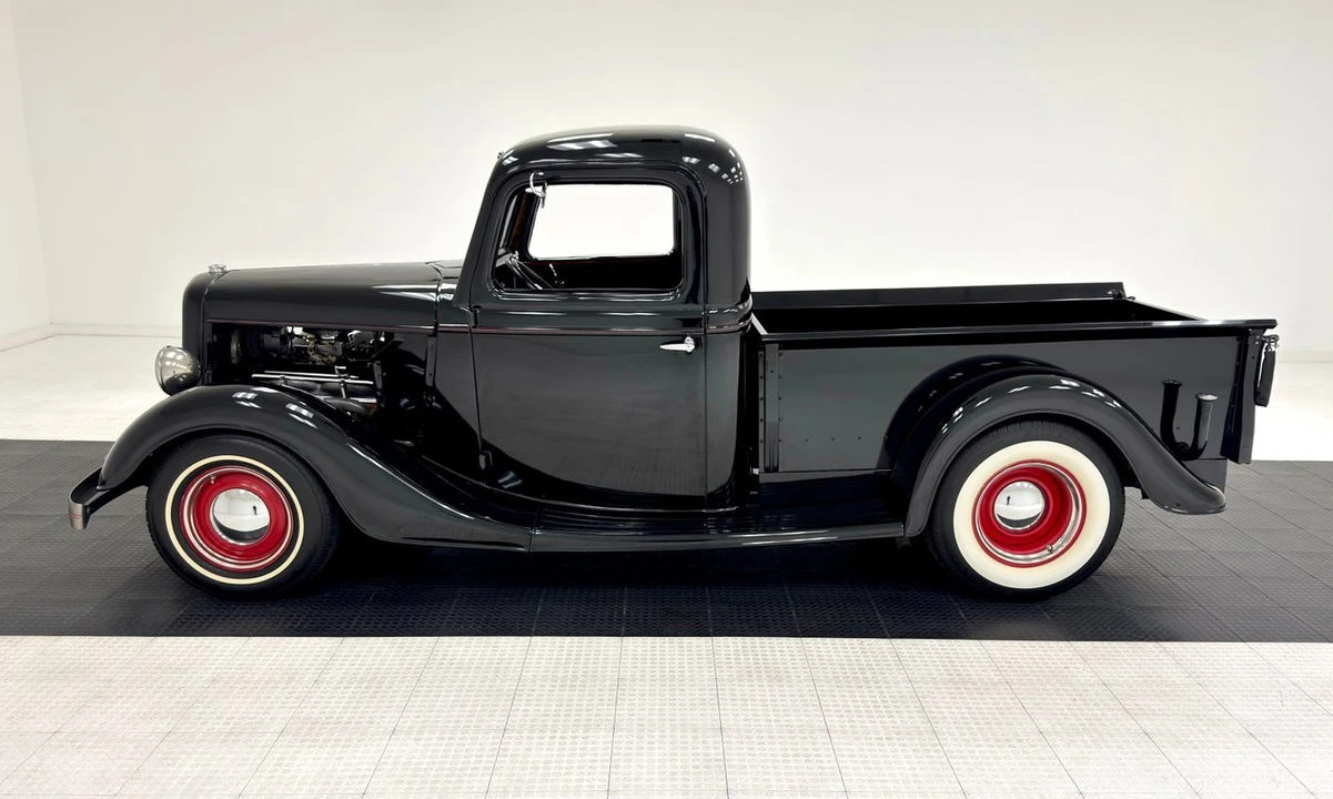 1935 Ford Pickup (1935-1936) - Image 2 of 12