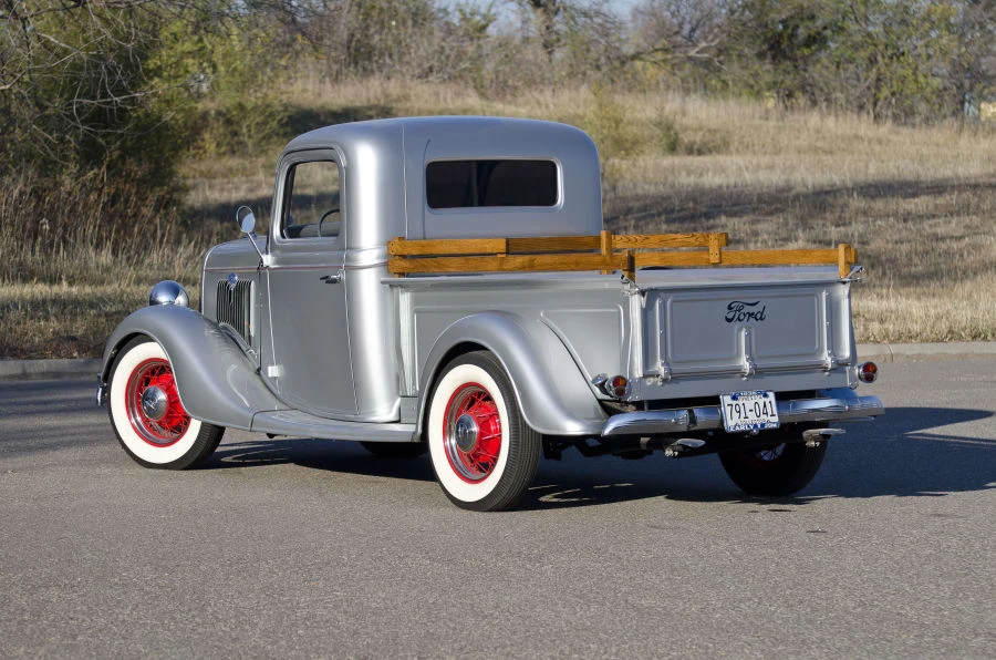 1935 Ford Model 48 & 68 - Image 2 of 10
