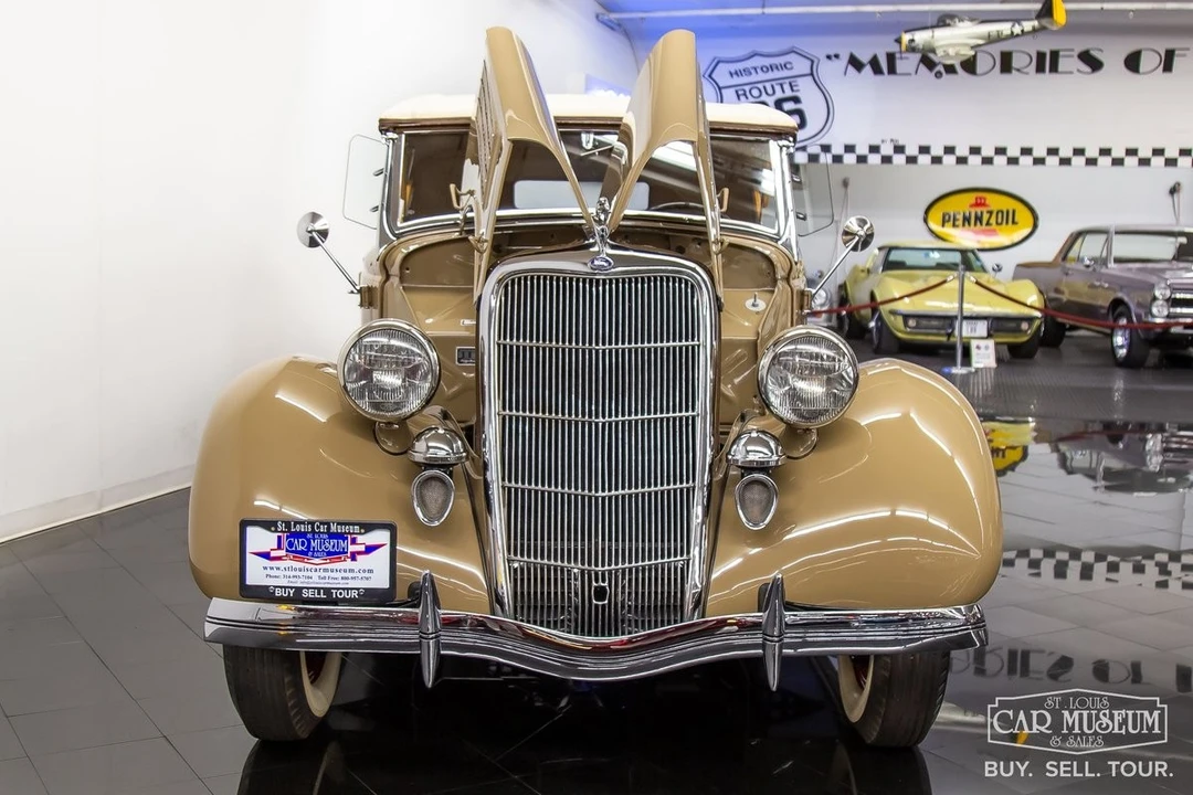 1935 Ford Model 48 & 68 - Image 29 of 31