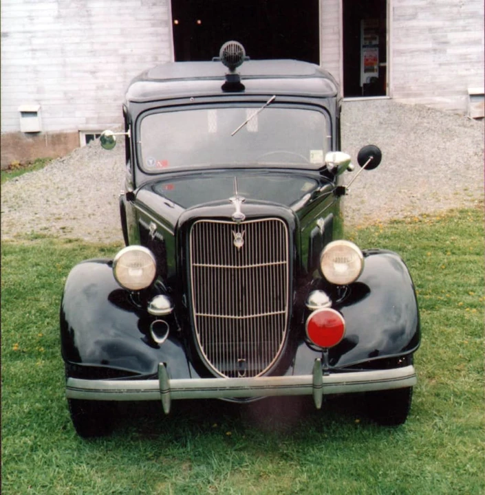 1935 Ford Model 48 & 68 - Image 5 of 5