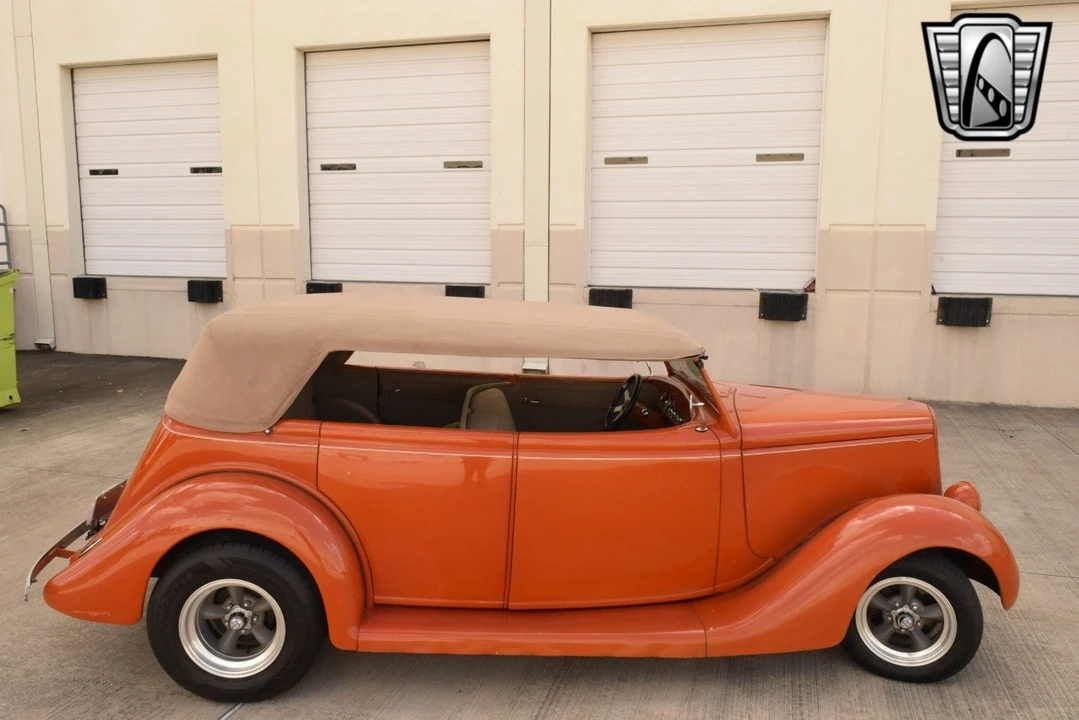 1935 Ford Model 48 & 68 - Image 9 of 12
