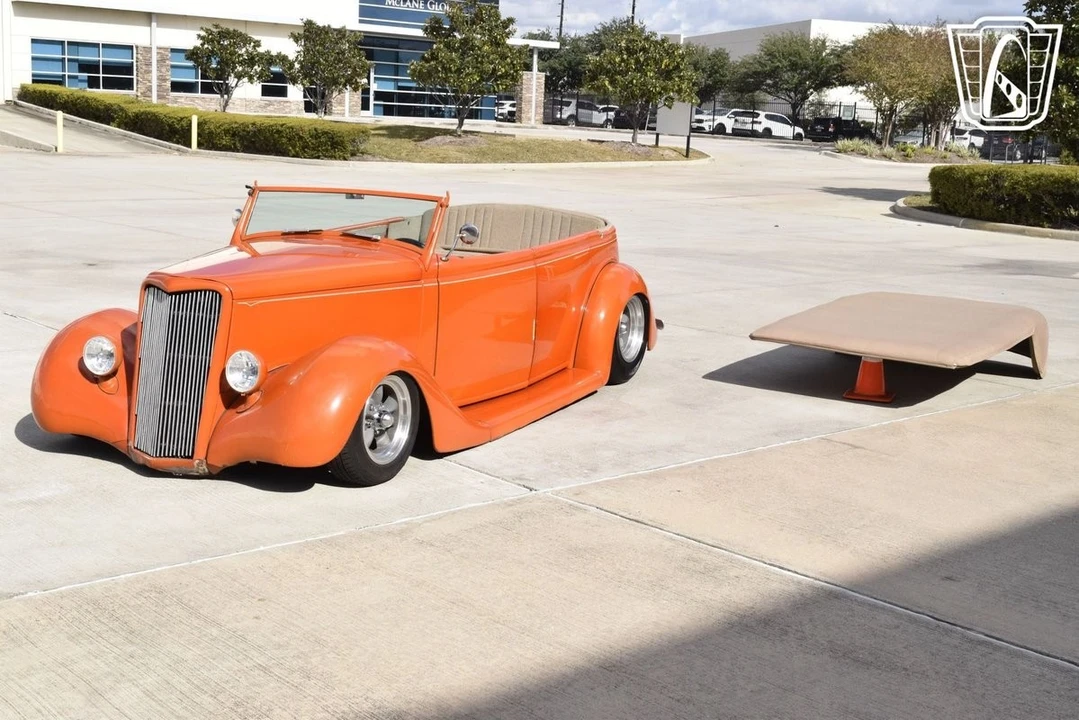 1935 Ford Model 48 & 68 - Image 4 of 12