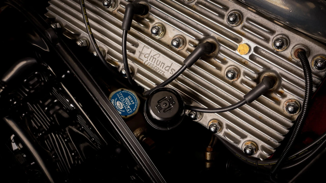 1935 Ford Model 48 & 68 - Image 20 of 31