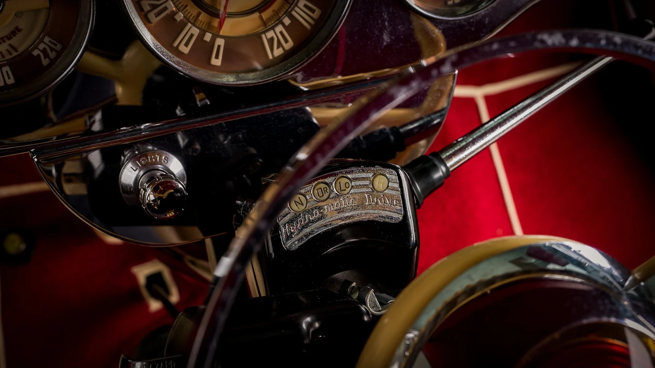 1935 Ford Model 48 & 68 - Image 22 of 31