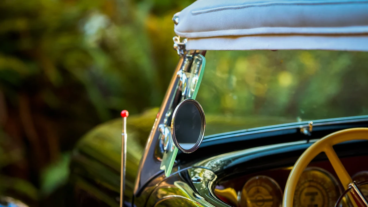 1935 Ford Model 48 & 68 - Image 25 of 31