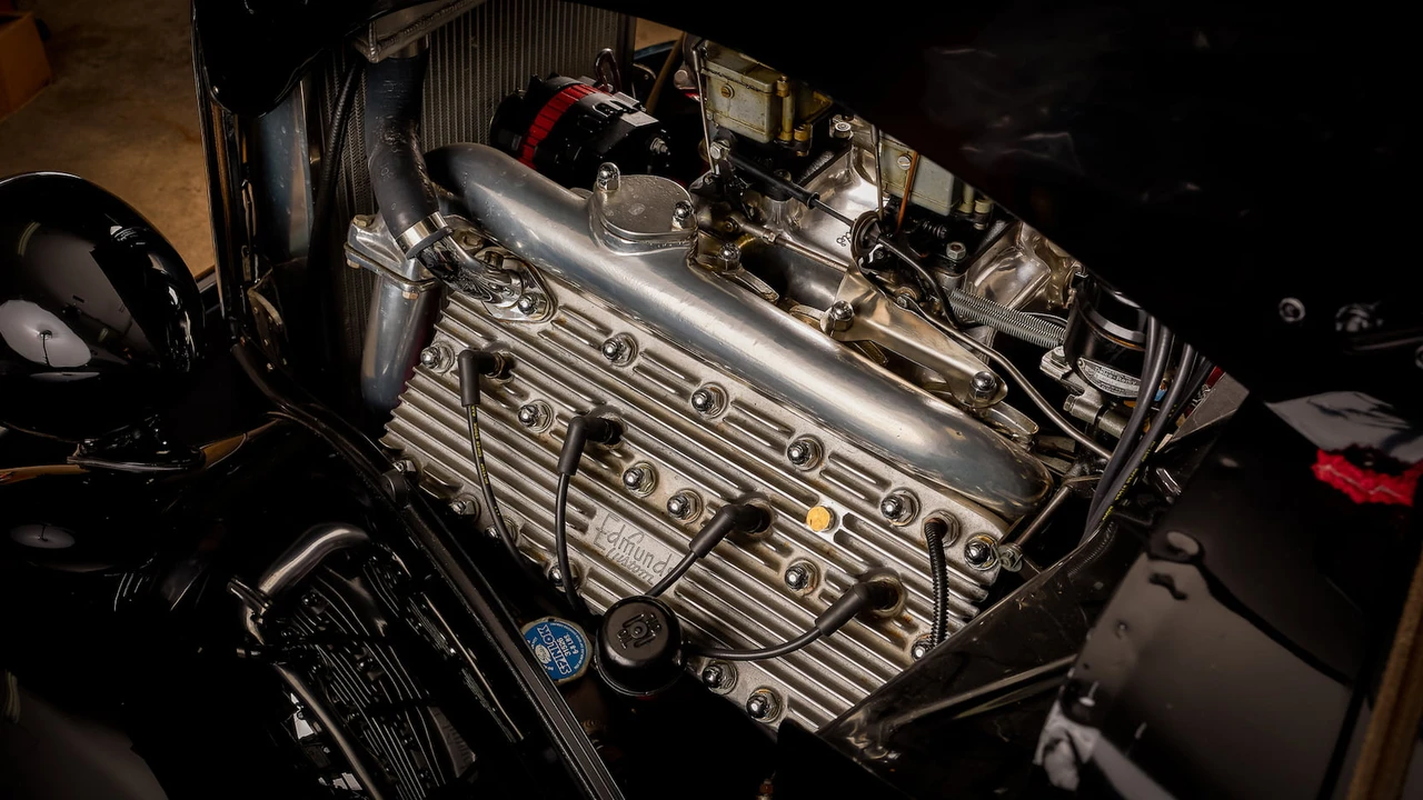 1935 Ford Model 48 & 68 - Image 6 of 31