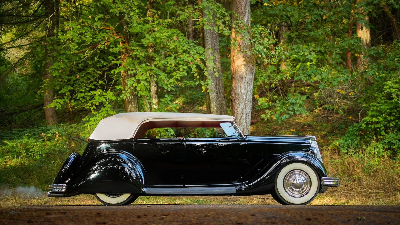 1935 Ford Model 48 & 68 - Image 8 of 31