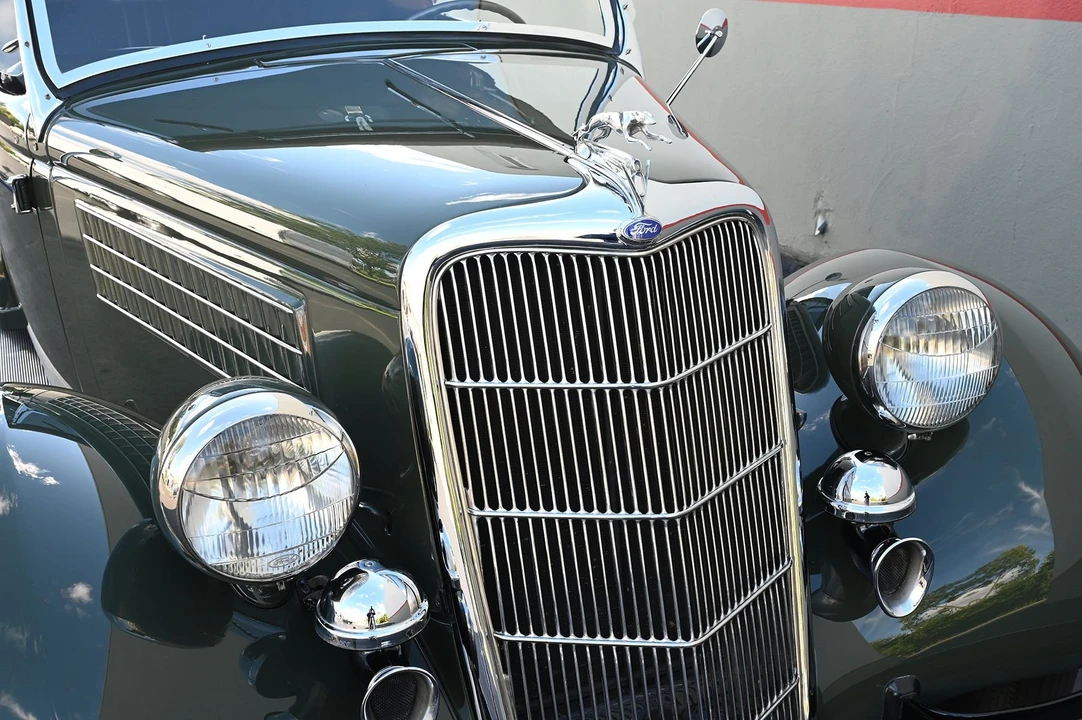 1935 Ford Model 48 & 68 - Image 17 of 31