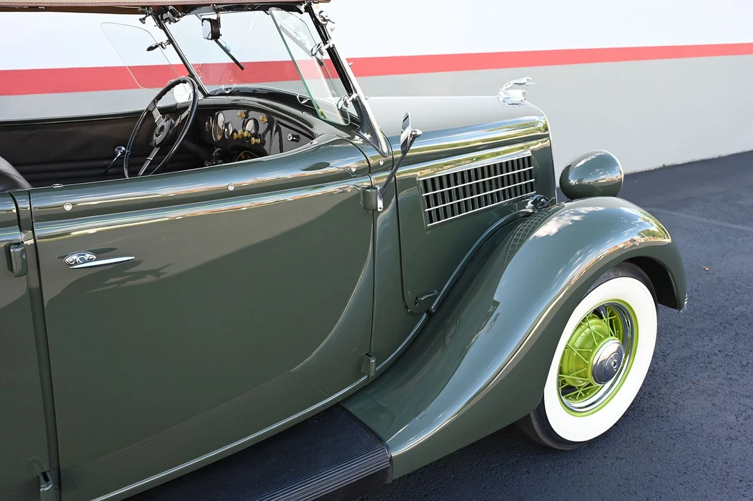 1935 Ford Model 48 & 68 - Image 13 of 31