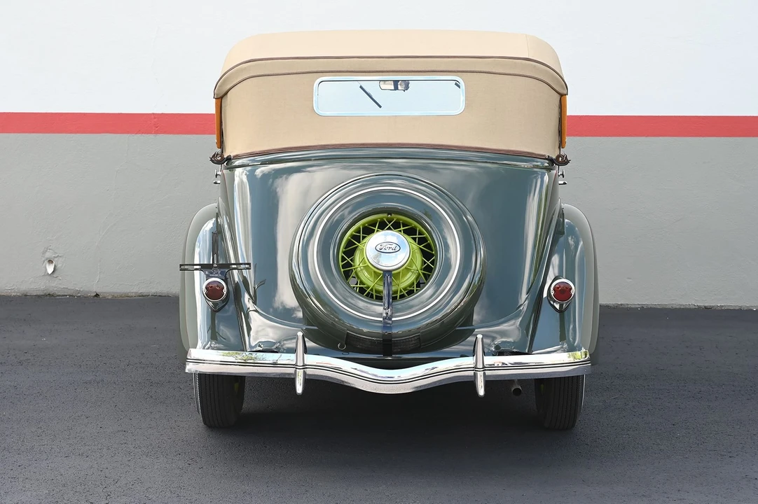 1935 Ford Model 48 & 68 - Image 27 of 31