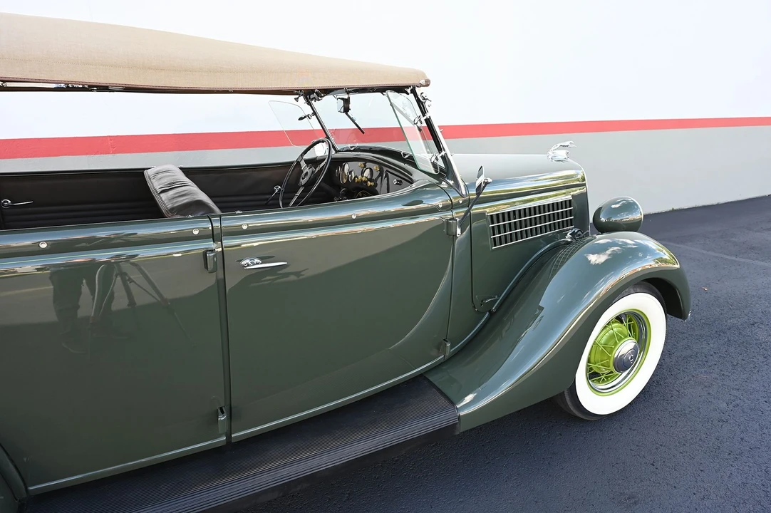 1935 Ford Model 48 & 68 - Image 12 of 31