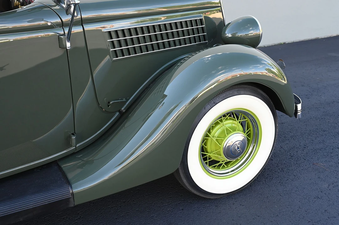 1935 Ford Model 48 & 68 - Image 15 of 31