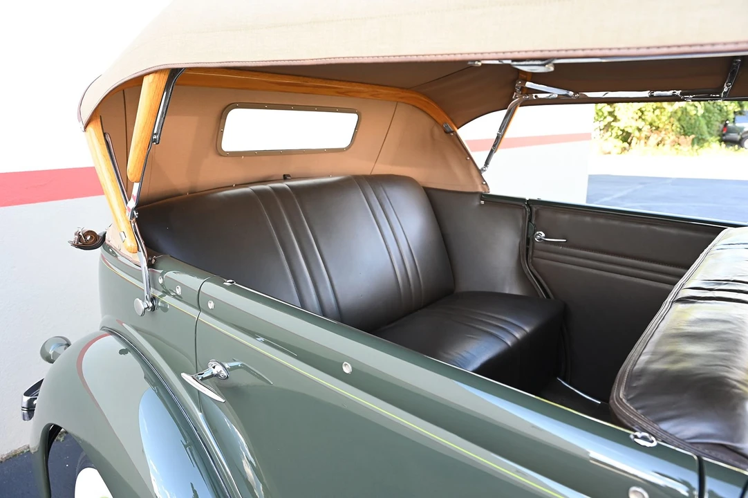 1935 Ford Model 48 & 68 - Image 6 of 31