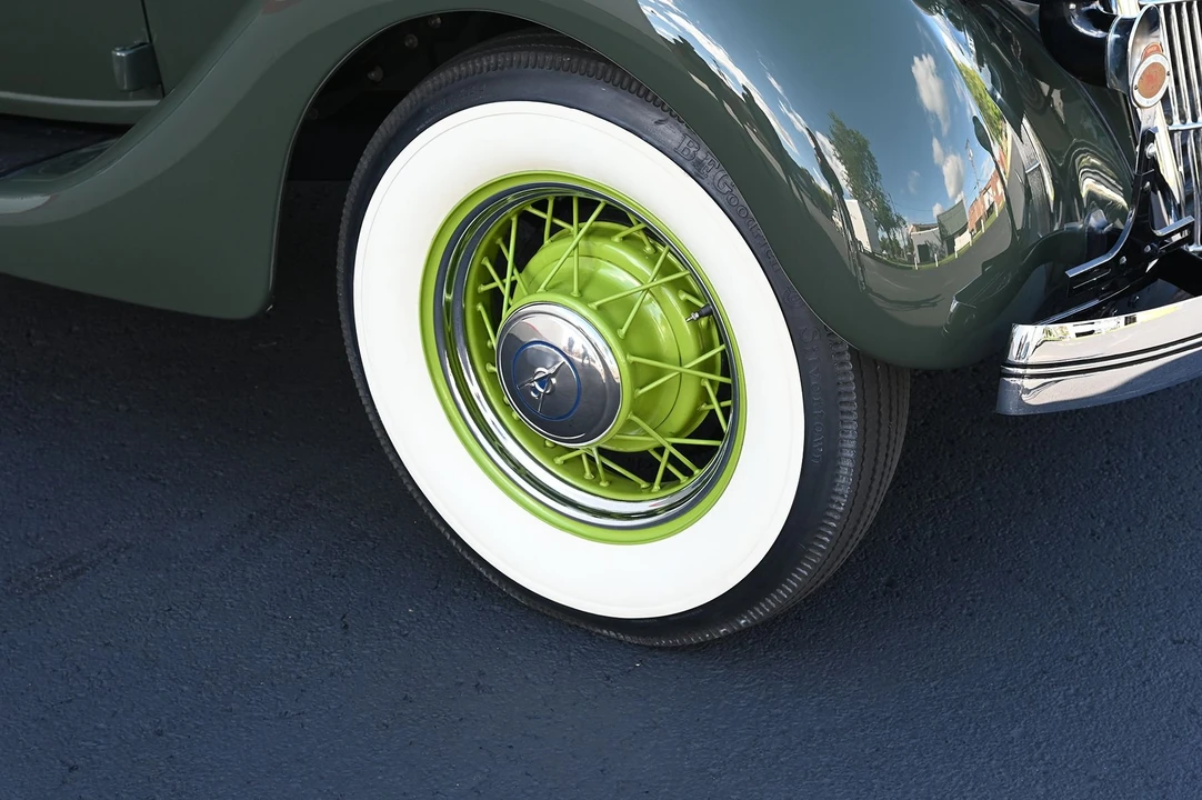 1935 Ford Model 48 & 68 - Image 3 of 31
