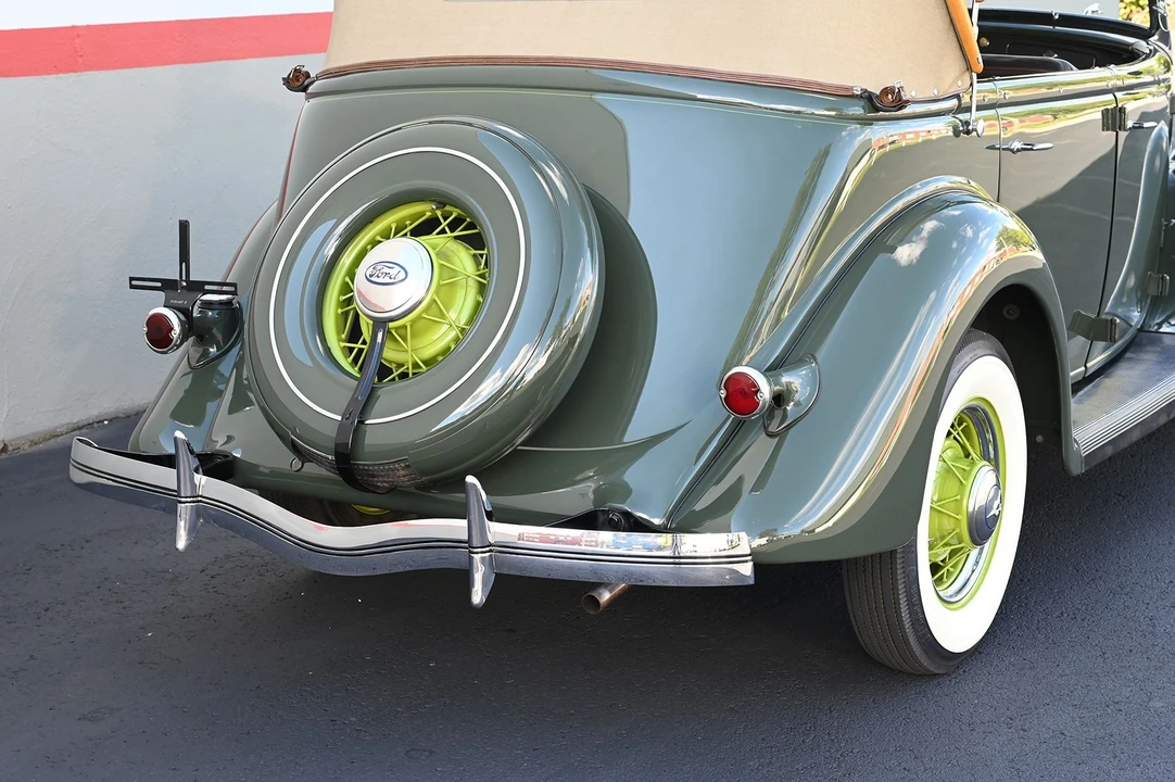 1935 Ford Model 48 & 68 - Image 14 of 31