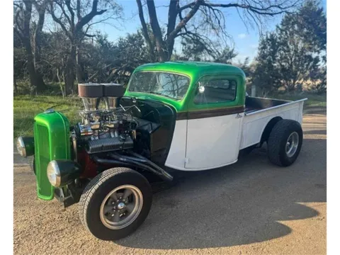 1935 Ford Pickup Custom