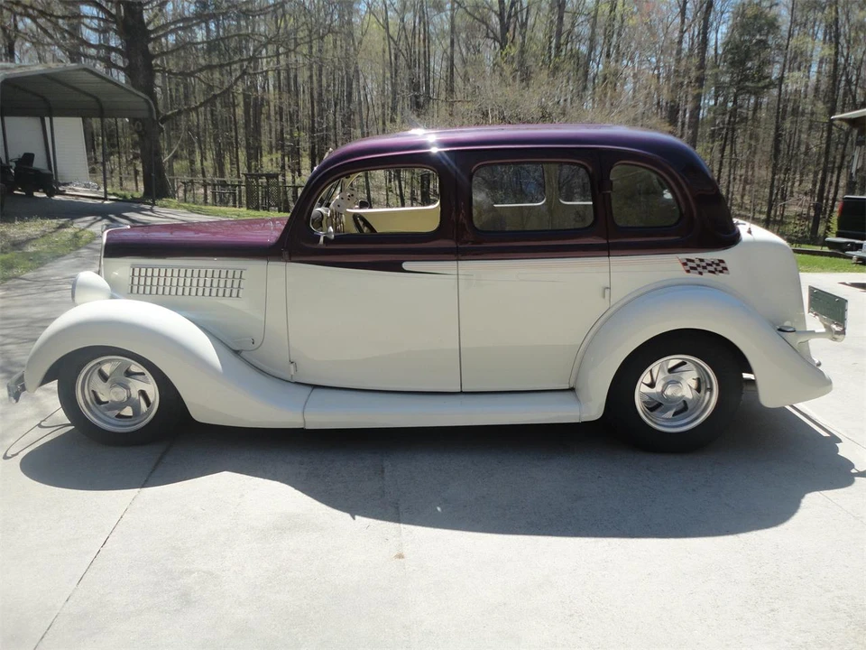 1935 Ford Model 48 & 68 - Image 6 of 17
