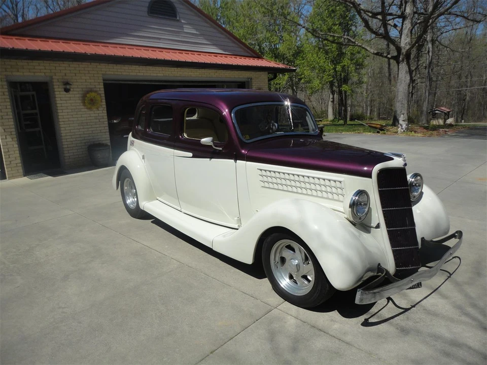 1935 Ford Model 48 & 68 - Image 9 of 17