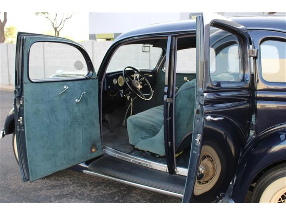 1935 Ford Model 48 & 68 - Image 9 of 31
