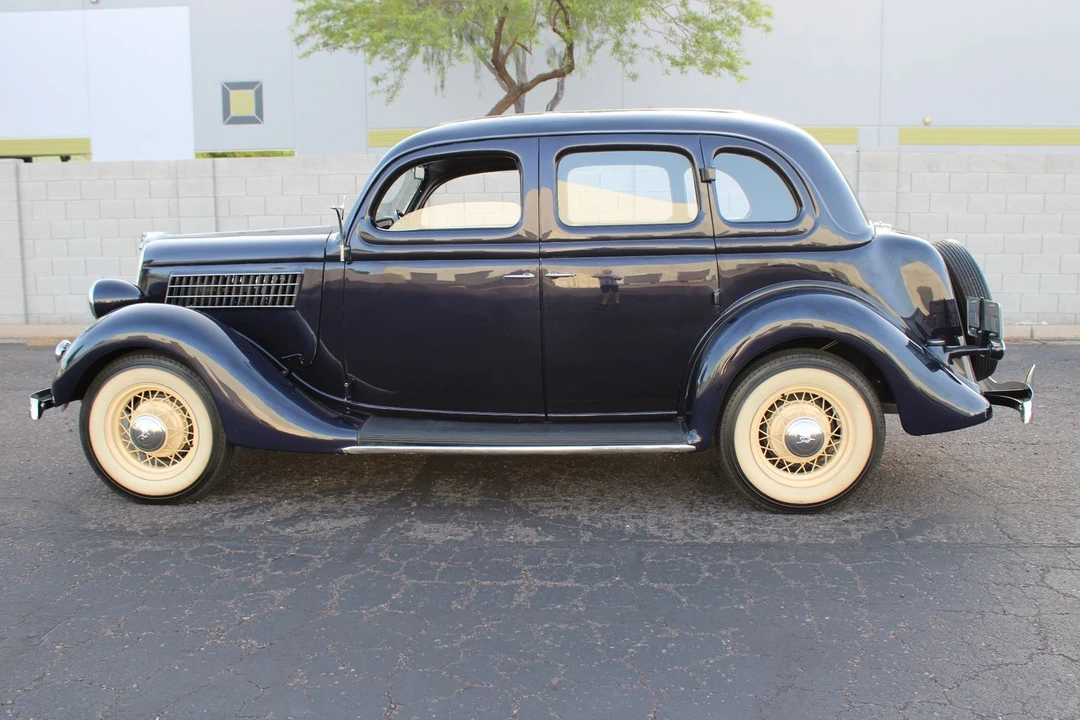1935 Ford Model 48 & 68 - Image 6 of 31