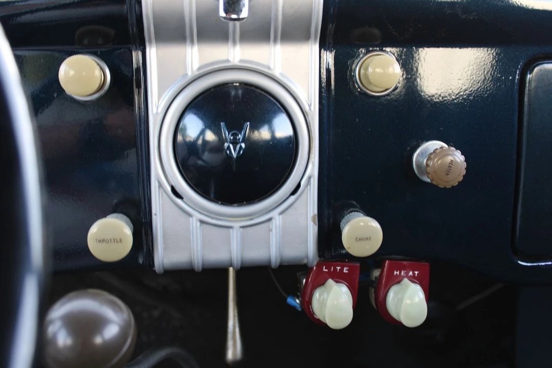 1935 Ford Model 48 & 68 - Image 26 of 31
