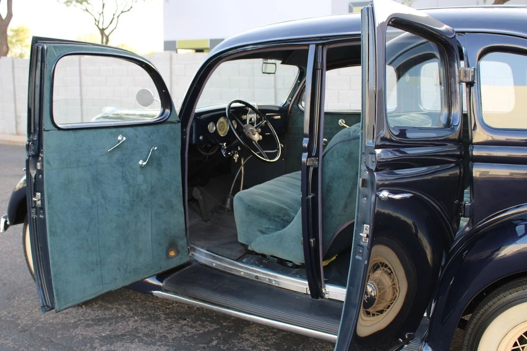1935 Ford Model 48 & 68 - Image 10 of 31