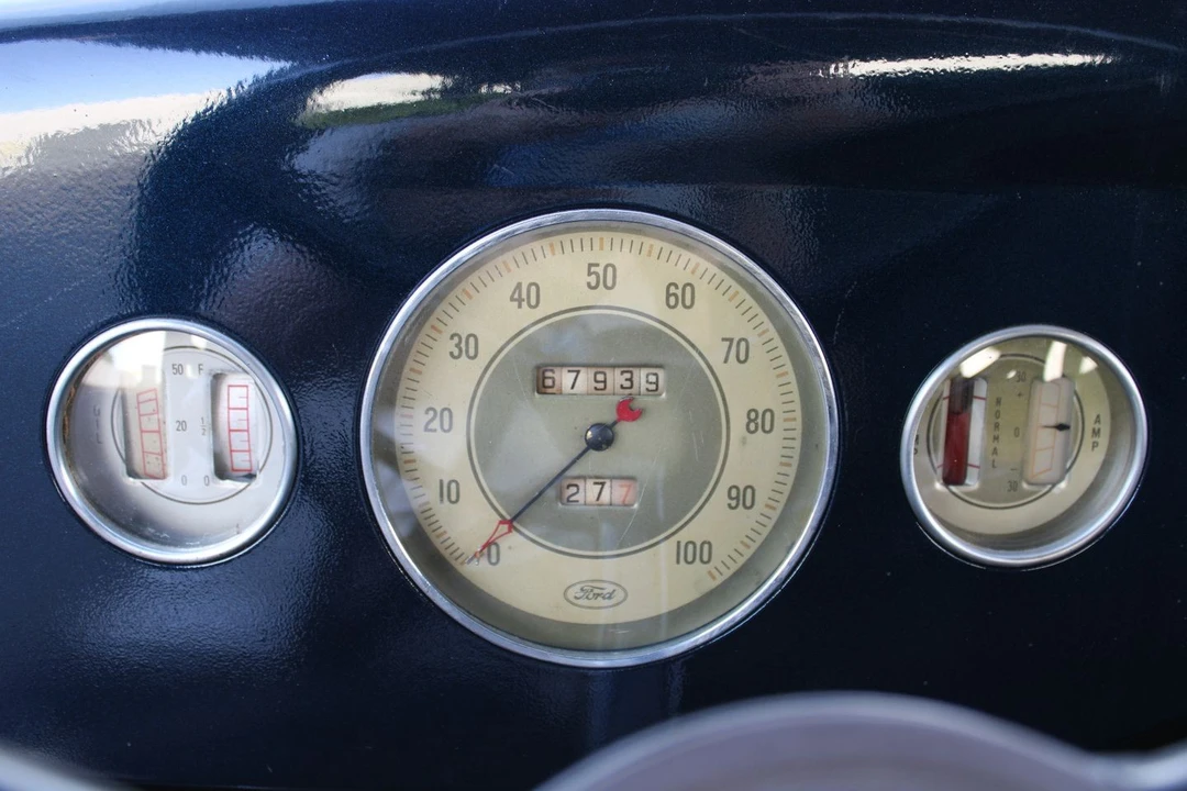 1935 Ford Model 48 & 68 - Image 25 of 31