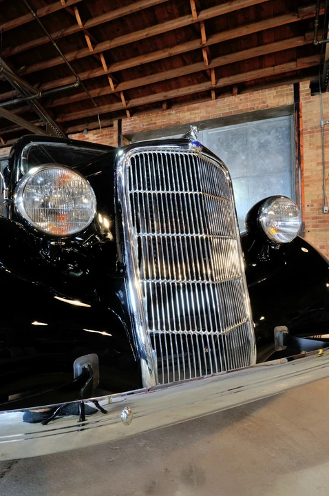 1935 Ford Model 48 & 68 - Image 9 of 10