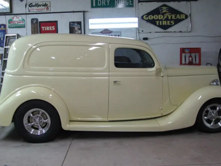1935 Ford Hot Rod - Image 2 of 2