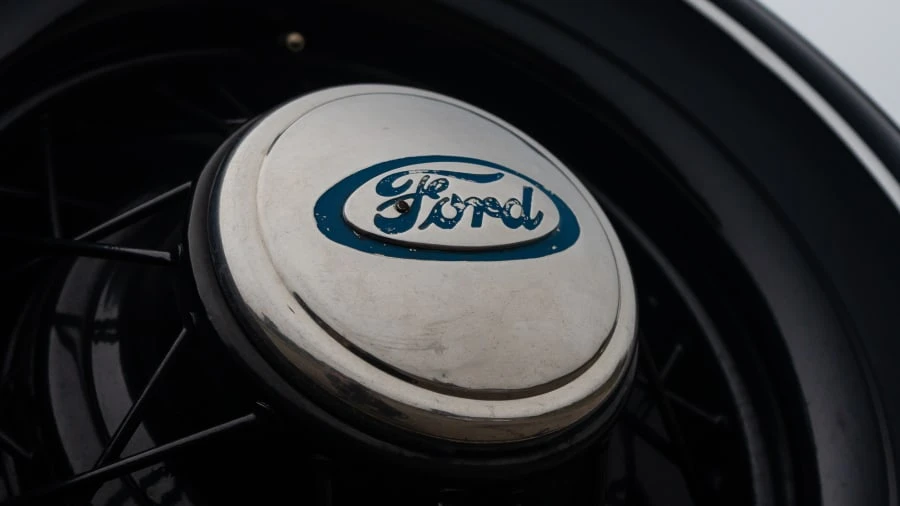 1935 Ford Model 48 & 68 - Image 10 of 12