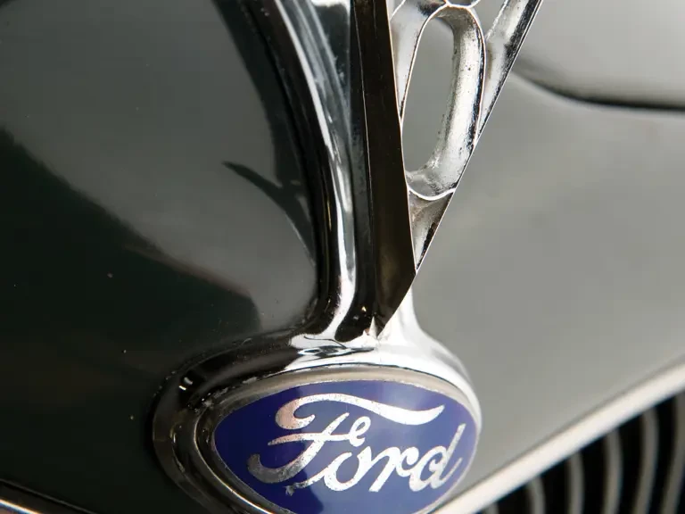 1935 Ford Model 48 & 68 - Image 6 of 6