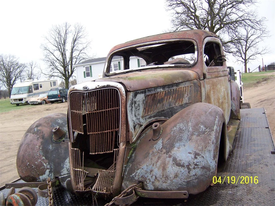 1935 Ford Model 48 & 68 - Image 4 of 7