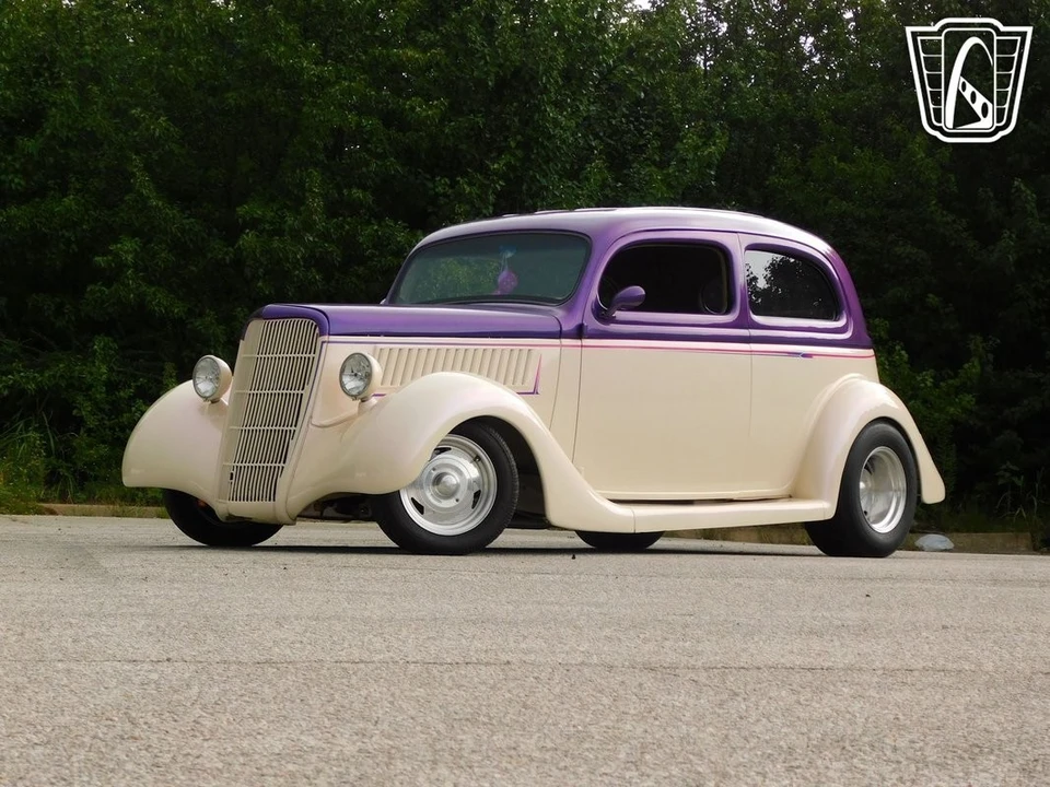 1935 Ford Model 48 & 68 - Image 9 of 12