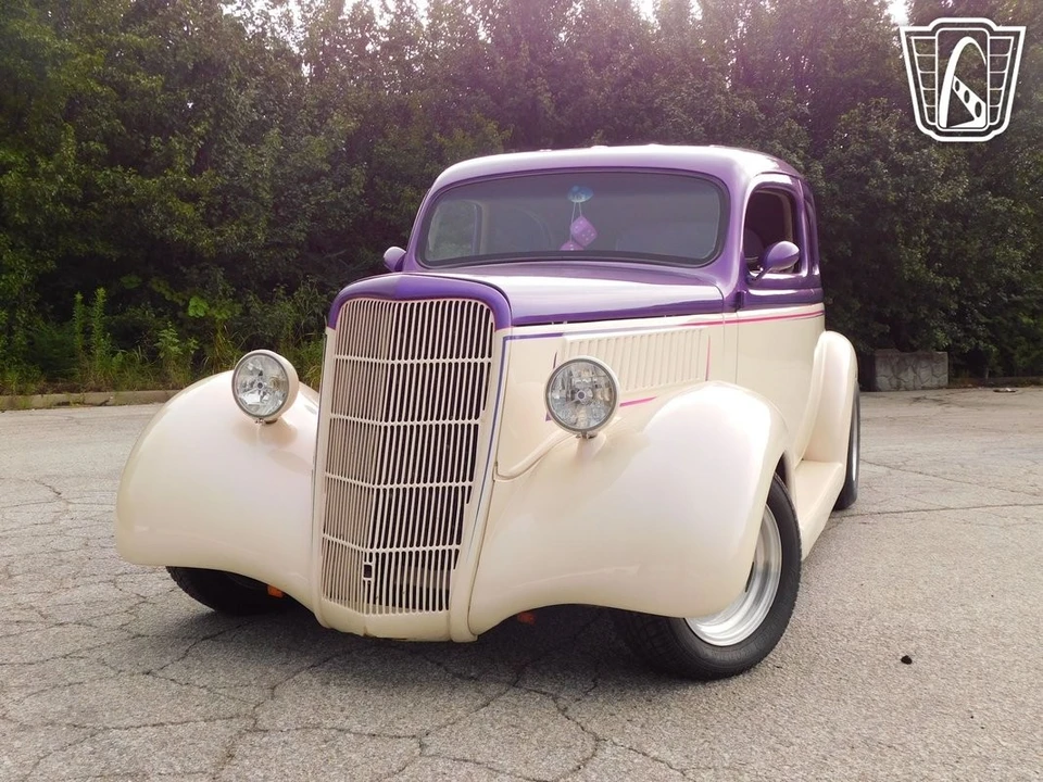 1935 Ford Model 48 & 68 - Image 6 of 12