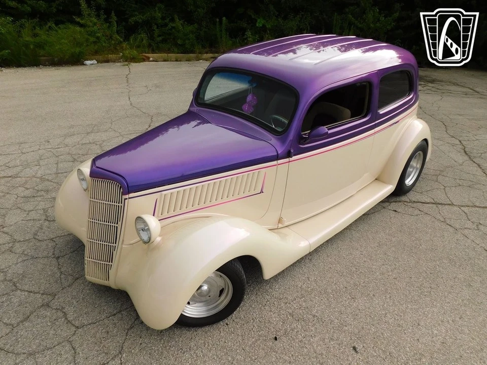 1935 Ford Model 48 & 68 - Image 11 of 12
