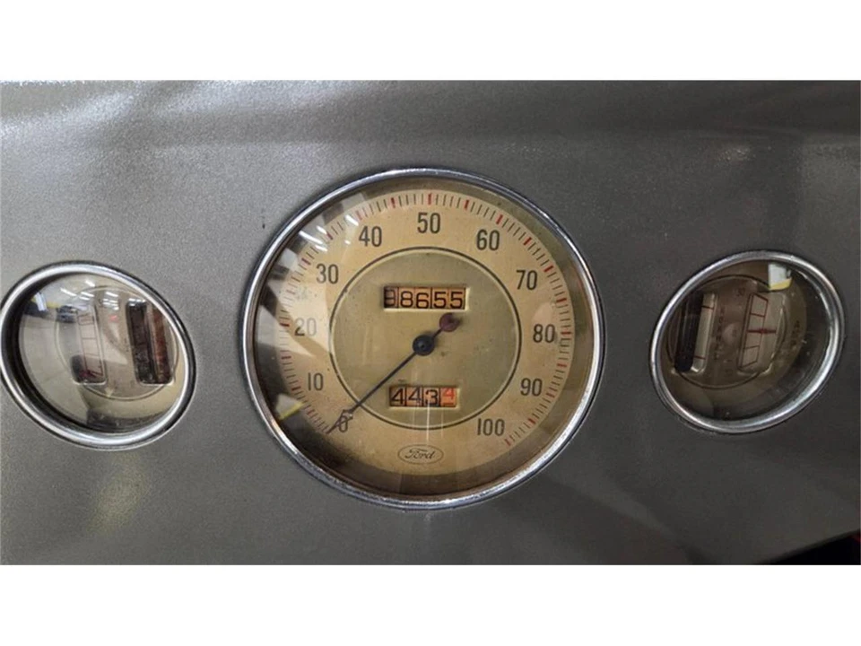 1935 Ford Model 48 & 68 - Image 24 of 31