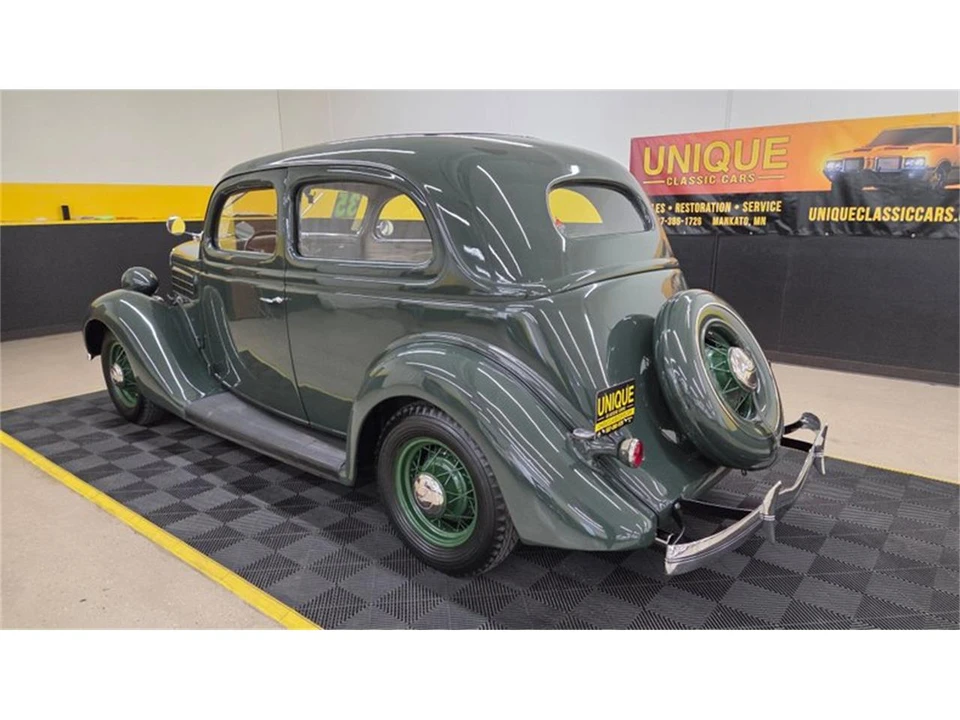 1935 Ford Model 48 & 68 - Image 6 of 31