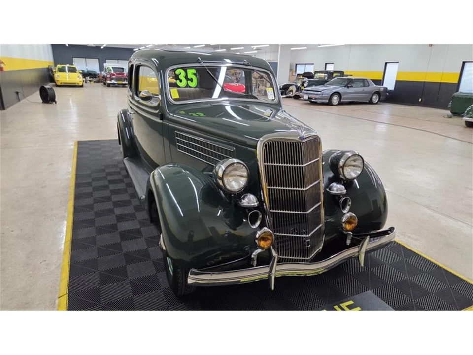 1935 Ford Model 48 & 68 - Image 10 of 31