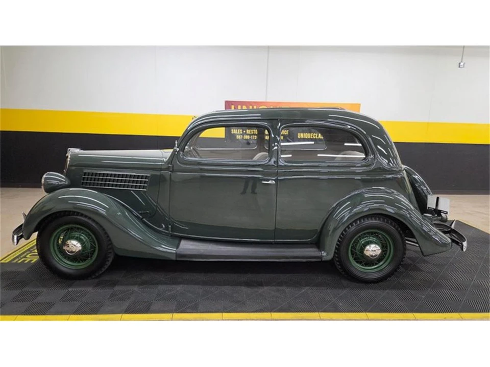 1935 Ford Model 48 & 68 - Image 7 of 31