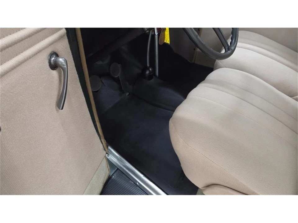 1935 Ford Model 48 & 68 - Image 18 of 31